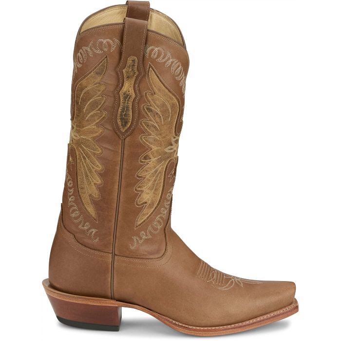 Aquino 13" Western